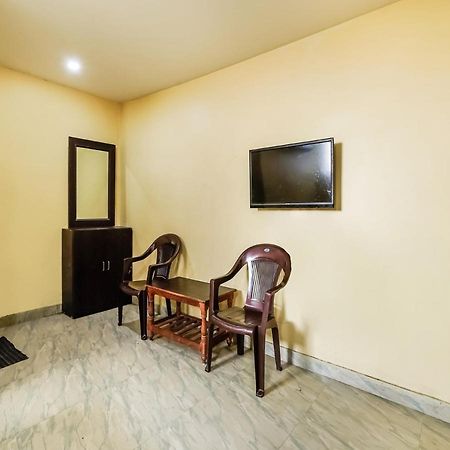 Oyo 84039 Tirumala Grand Rājahmundry Εξωτερικό φωτογραφία