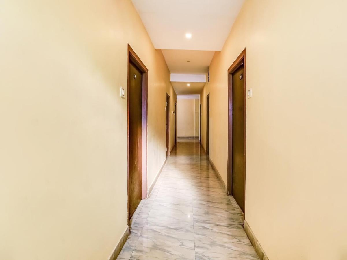 Oyo 84039 Tirumala Grand Rājahmundry Εξωτερικό φωτογραφία