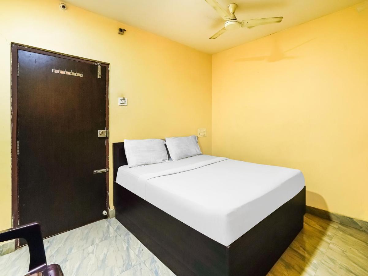 Oyo 84039 Tirumala Grand Rājahmundry Εξωτερικό φωτογραφία