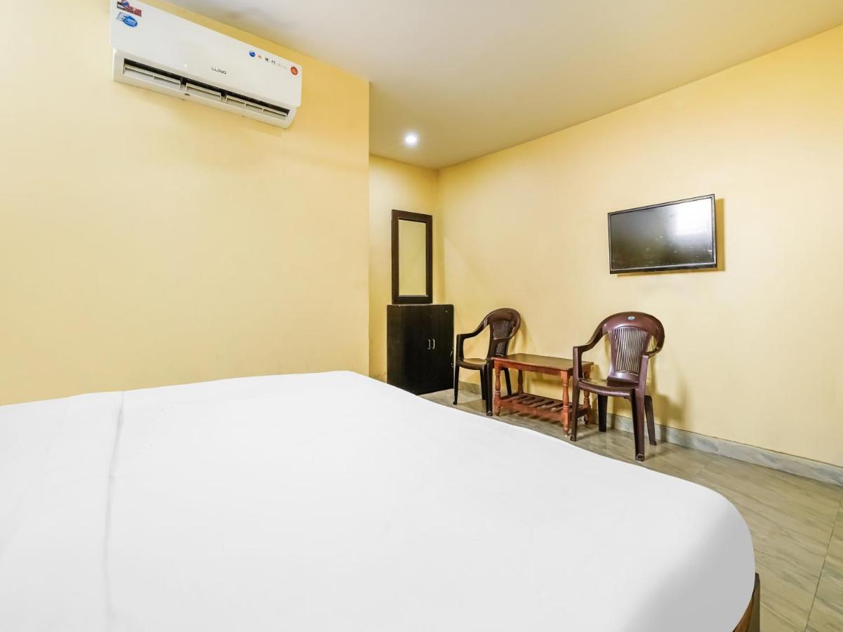Oyo 84039 Tirumala Grand Rājahmundry Εξωτερικό φωτογραφία