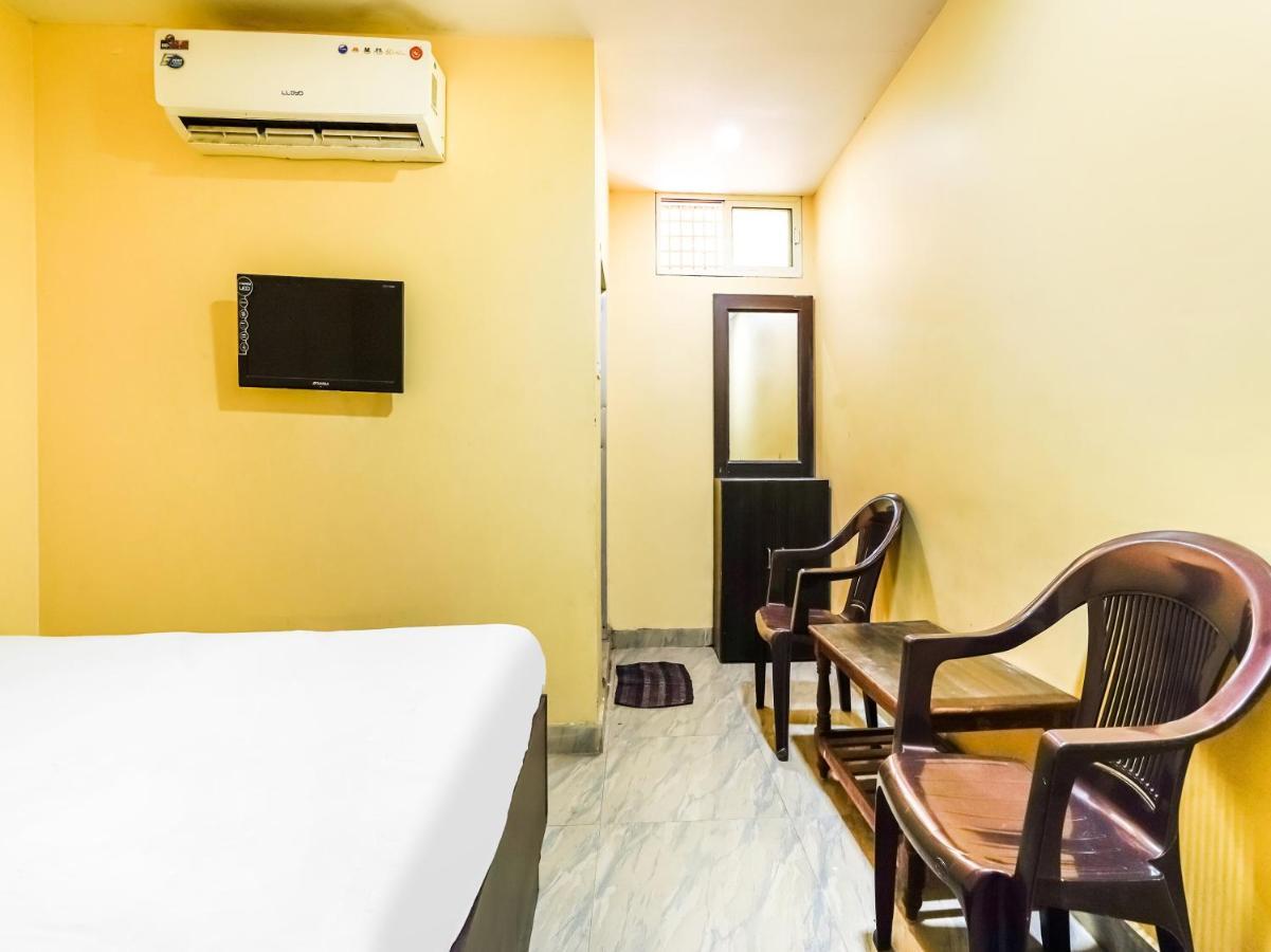 Oyo 84039 Tirumala Grand Rājahmundry Εξωτερικό φωτογραφία