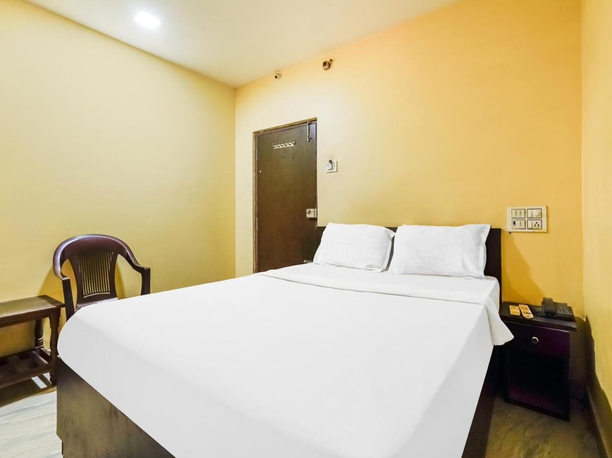 Oyo 84039 Tirumala Grand Rājahmundry Εξωτερικό φωτογραφία