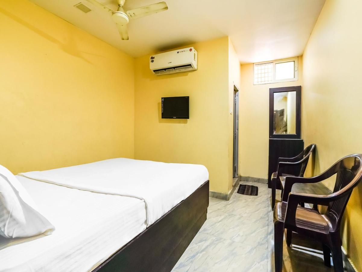 Oyo 84039 Tirumala Grand Rājahmundry Εξωτερικό φωτογραφία